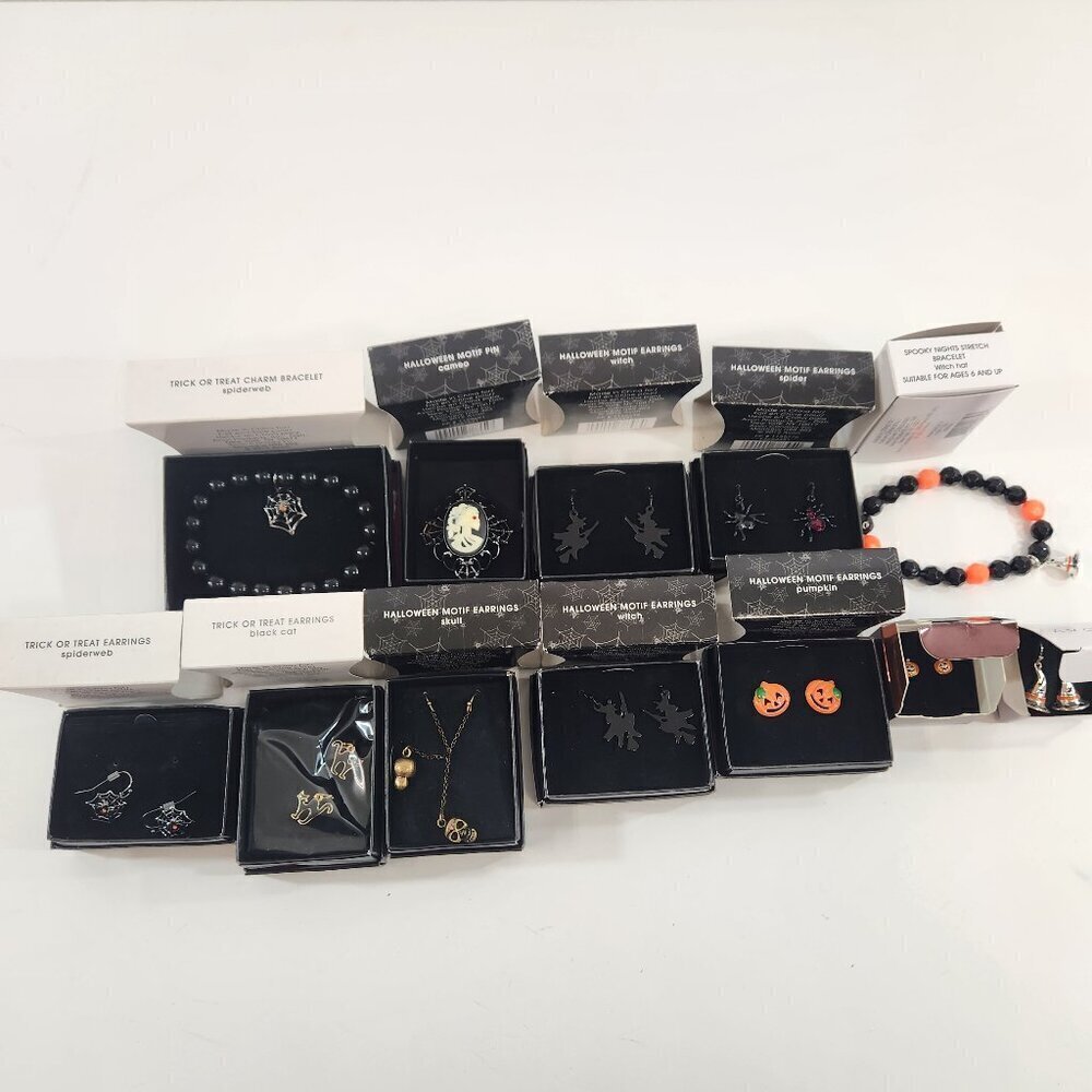 Avon Halloween Jewelry Bundle Witch Skull Trick or Treat Spider Cat Pumpkin NEW